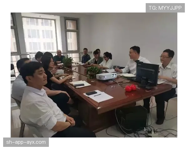 裁判哨音在比赛中的规则作用与判罚启动条件解析 裁判哨音在比赛中的规则作用与判罚启动条件解析